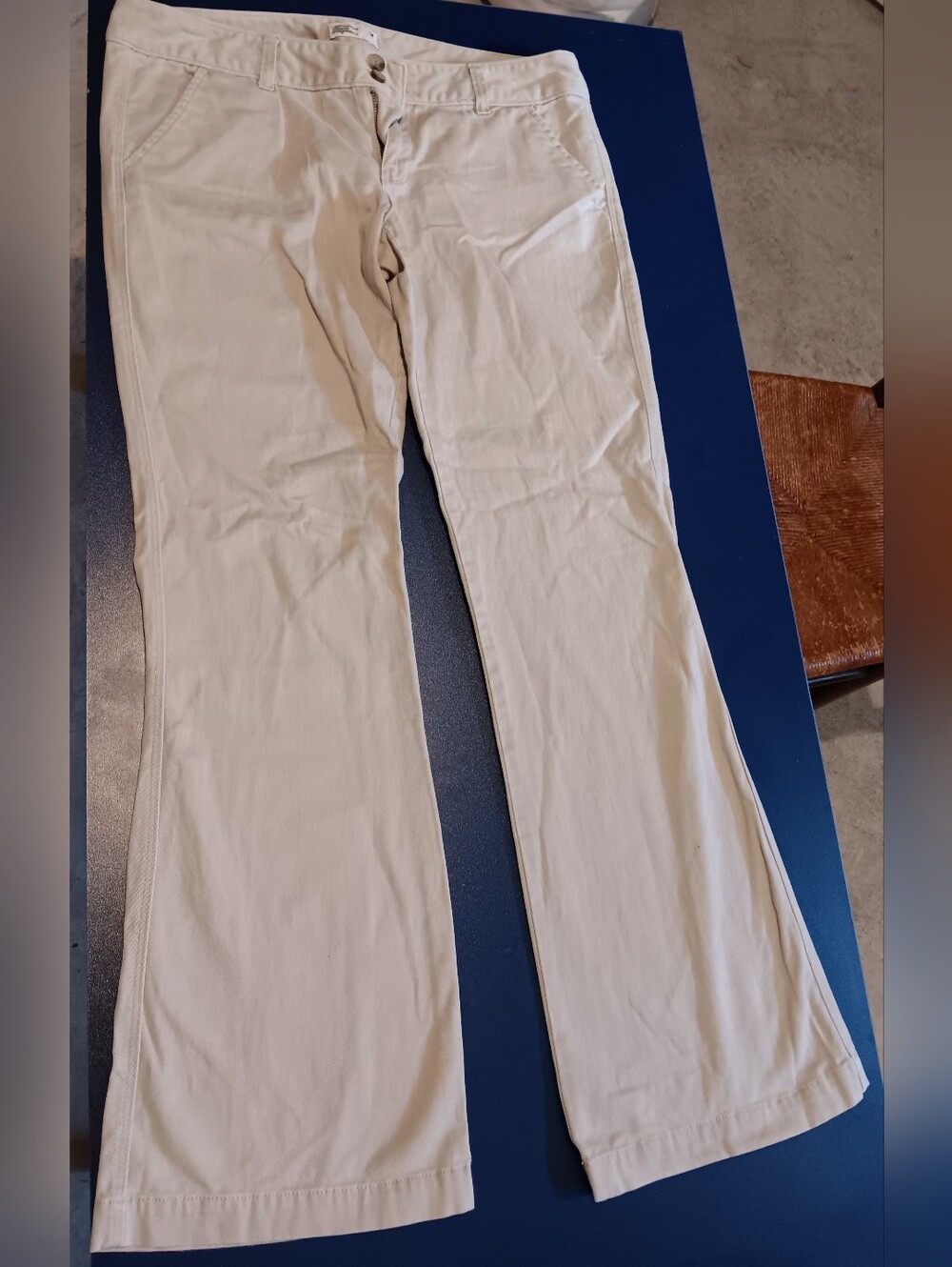 American Eagle Outfitters Beige Chino Pants